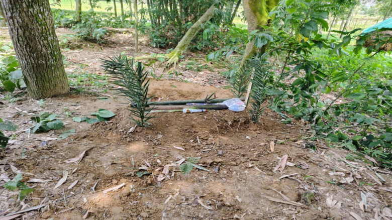 শ্রীপুরে ২২ ঘন্টা পর শিশুর লাশ দাফন সম্পন্ন