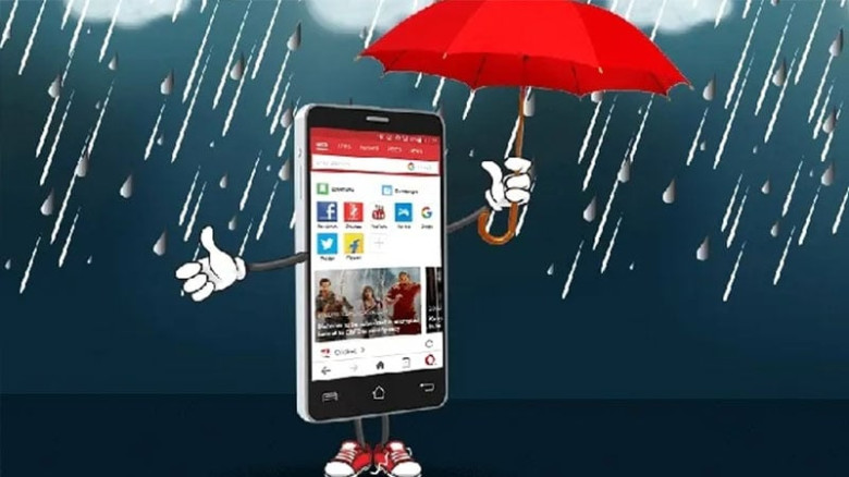 বৃষ্টিভেজা ফোনের সুরক্ষা